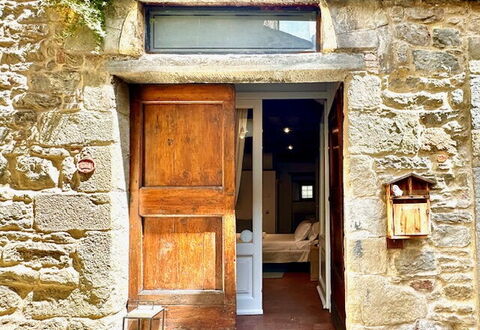 Vicolo Della Scala Rooms: Propiedad, Puerta, Edificio, Madera, Arquitectura, Ladrillo, Inicio De La Puerta, Fachada, Enladrillado