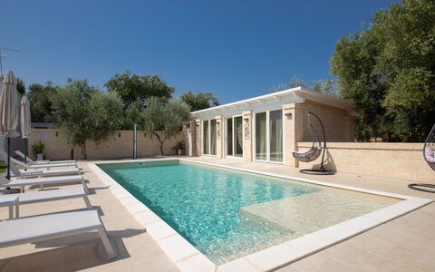 Terra Mater: Piscina, Material Compuesto, Inmuebles, Recurso, Mueble Para Exteriores, Fuente De Agua, Loseta, Sombra, Hormigón, Diseño