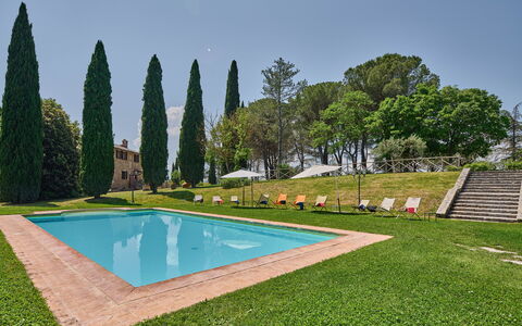 Villa Conte Jacopo: Agua, Planta, Cielo, Verde, Árbol, Ocio, Rectángulo, Paisaje, Hierba, Paisaje Natural