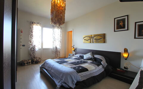 Panorama: Propiedad, Mueble, Marco, Edificio, Comodidad, Madera, Textil, Diseño De Interiores, Suelo, Piso