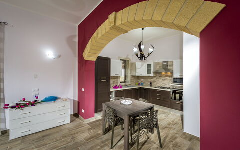 Villa Alcamo: Mueble, Propiedad, Mesa, Edificio, Madera, Diseño De Interiores, Gabinetes, Cajón, Piso, Suelo