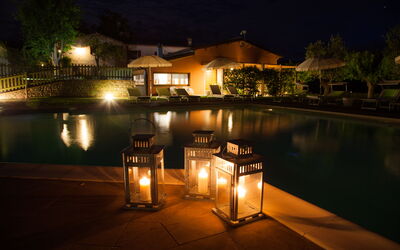 Villa Angelica: Agua, Propiedad, Edificio, Planta, Cuerpo De Agua, Árbol, Cielo, Casa, Piscina