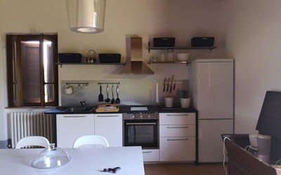 Andromeda: Gabinetes, Mueble, Mostrador, Lavabo, Cocina, Madera, Electrodoméstico, Encendiendo, Estufa De Cocina, Arquitectura
