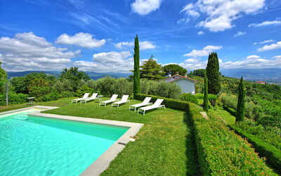 Villa Mami