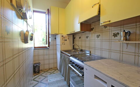 Casa Il Prato: Gabinetes, Propiedad, Grifo, Fregadero, Mostrador, Lavabo, Estufa De Cocina, Diseño De Interiores, Cocina, Aparato De Cocina