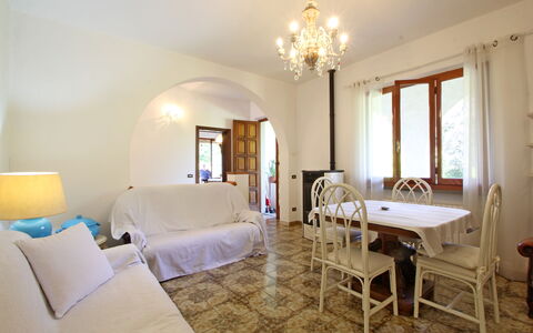 Casa Il Prato: Mueble, Propiedad, Ventana, Madera, Mesa, Silla, Diseño De Interiores, Suelo, Piso