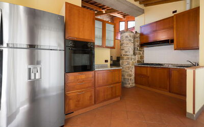 Torre 3: Cocina, Aparato De Cocina, Electrodoméstico, Piso, Madera, Gabinetes, Mostrador, Diseño De Interiores, Mueble, Suelo