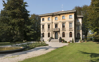 Villa Paola In Padova With Ac: Planta, Edificio, Propiedad, Cielo, Ventana, Árbol, Hierba, Fachada, Tintes Y Sombras