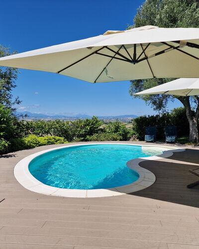 Villa Gelso: Agua, Planta, Propiedad, Cielo, Piscina, Paraguas, Azur, Sombra, Árbol, Cuerpo De Agua
