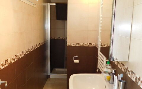 Loft San Giovanni in Gallipoli: Espejo, Grifo, Arreglo De Tubería, Lavabo, Lavabo Del Baño, Propiedad, Baño, Madera, Encendiendo