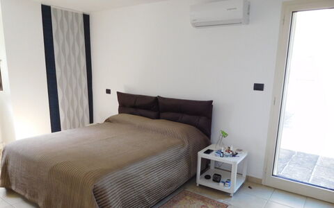 Loft San Giovanni in Gallipoli: Propiedad, Mueble, Edificio, Comodidad, Ventana, Azur, Madera, Textil, Sombra