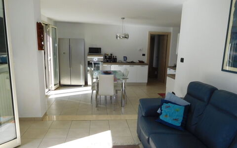 Loft San Giovanni in Gallipoli: Mueble, Marco, Sofá, Mesa, Suelo, Piso, Puerta, Edificio, Bienes Raíces