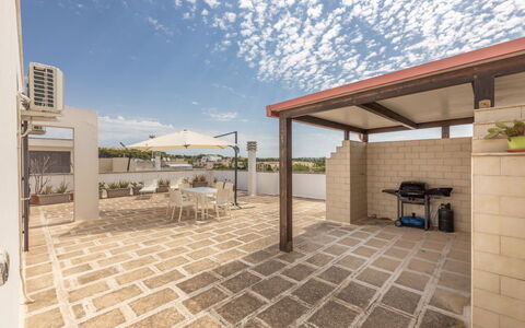 Loft San Giovanni in Gallipoli: Piso, Suelo, Material Compuesto, Departamento, Sombra, Hormigón, Loseta, Balcón, Patio, Losa