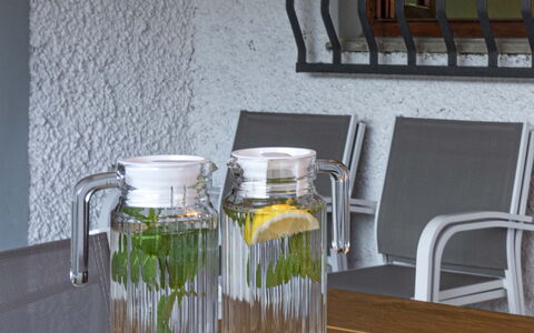Villa i Portici: Vajilla, Comida, Mesa, Drinkware, Vajilla, Ingrediente, Diseño De Interiores, Utensilios Para Servir, Barware