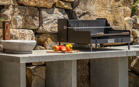 Villa Paradise: Madera, Naranja, Mostrador, Gas, Cocina, Pared De Piedra, Rectángulo, Paisaje, Hormigón, Mesa