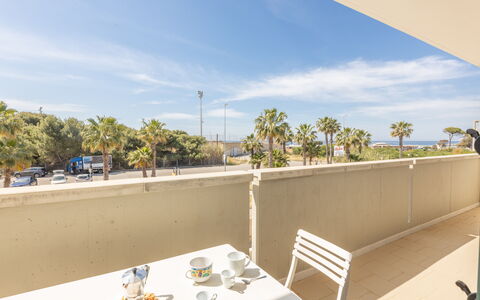 Apartment Balcony Sea View - Gallipoli: Cielo, Nube, Mueble, Propiedad, Mesa, Vajilla, Árbol, Silla, Sombra, Arquitectura