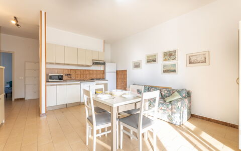 Apartment Living In Baia Verde - Gallipoli: Mueble, Mesa, Gabinetes, Edificio, Marco, Madera, Diseño De Interiores, Casa, Piso, Sala
