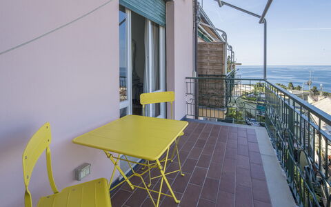 Pieve Ligure Seaside View, Wifi: Balcón, Departamento, Silla, Mueble Para Exteriores, Pretil, Sombra, Cerca, Recurso, Eco Hotel, Planta De Casa