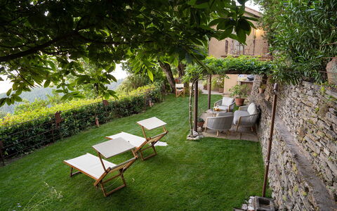 La Casa Sul Forte: Planta, Mueble Para Exteriores, Banco Al Aire Libre, Sombra, Hierba, Mesa Al Aire Libre, Árbol, Ocio, Arbusto, Paisaje