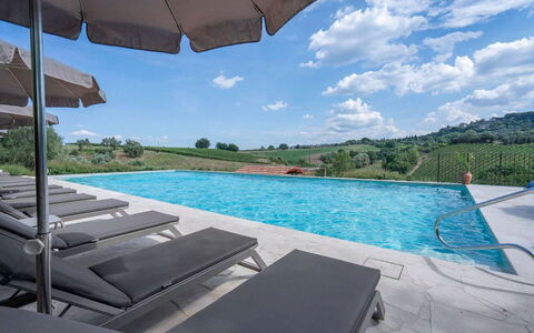Melaiolo Modern Apartment With Pool, Montaione, To: Agua, Cielo, Propiedad, Nube, Mueble, Piscina, Azur, Edificio, Mueble Para Exteriores, Sunlounger