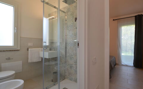 Costa Rei 510: Planta, Mueble, Mesa, Edificio, Cielo, Silla, Nube, Sombra, Ventana, Madera