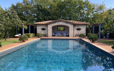 Villa Bongi: Agua, Piscina, Arquitectura, Material Compuesto, Recurso, Fuente De Agua, Inmuebles, Jardín, Hacienda, Sombra