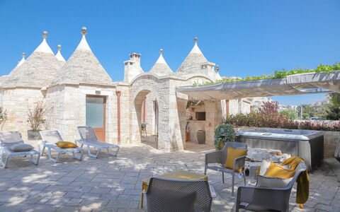 Country Trullo Rosso With Jacuzzi Alberobello: Cielo, Mueble, Propiedad, Silla, Planta, Azur, Mesa, Mueble Para Exteriores, Mesa Al Aire Libre, Ocio