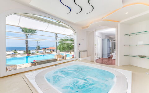 Villa Solemare: Recurso, Hotel, Planta De Casa, Piscina