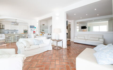 Villa Solemare: Piso, Suelo, Mueble, Diseño De Interiores, Sofá, Techo, Sala, Casa, Habitación