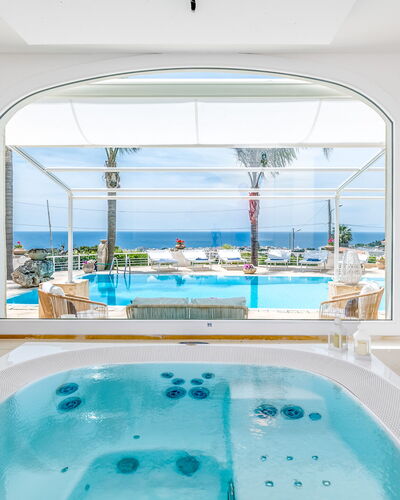 Villa Solemare: Recurso, Piscina, Hotel, Villa, Silla, Ciudad De Vacaciones, Balneario, Eco Hotel, Mueble Para Exteriores, Ático
