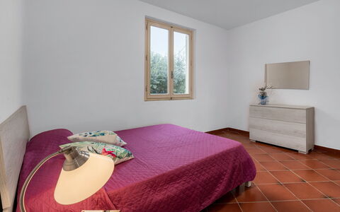 Borgo House In Florentine Hills With Pool: Diseño De Interiores, Piso, Pared, Suelo, Mueble, Madera, Habitación, Habitación, Techo, Cama