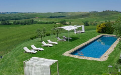 Prugnolo: Pradera, El Terreno Del Lote, Llanura, Césped, Ocio, Piscina, Prado, Pasto, Mueble Para Exteriores, Césped Artificial