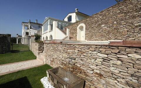 Villa le Selve: Pared De Piedra, Ladrillo, Losa, Inmuebles, Villa, Balcón