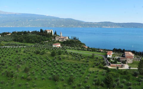 Villa le Selve: Paisaje, Paisaje Natural, Costa, Costeras Y Los Accidentes Geográficos Oceánico, Colina, Horizonte, Mar, Banco, Área Rural, Hill Station