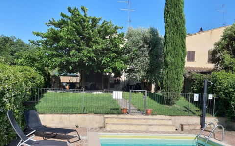 Il Bosco: Barrio Residencial, Arbusto, Piscina, Sombra, Jardín, Hacienda, Patio Interior, Inmuebles, Yarda