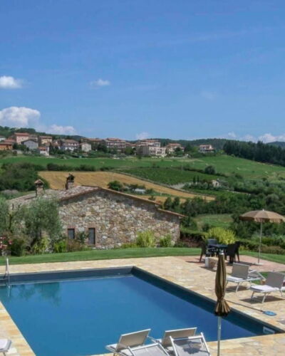 Podere Aurora: Piscina, Mueble Para Exteriores, Recurso, Barrio Residencial, Mueble, Eco Hotel, Sunlounger, Thermae, Inmuebles, Paraguas