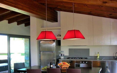 Villa la Tabaccaia: Diseño De Interiores, Mueble, Piso, Techo, Madera, Lámpara, Suelo, Encendiendo, Cocina, Casa