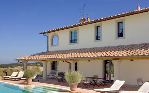 Villa Santa Virginia: Casa, Barrio Residencial, Casa, Techo, Puerta, Piscina, Inmuebles, Villa, Casa De Campo, Balcón