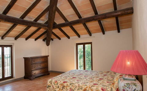 Cascina del Castello: Diseño De Interiores, Madera, Mueble, Techo, Piso, Suelo, Casa, Habitación, Habitación, Cama