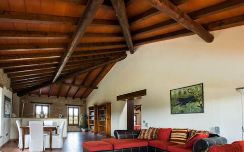 Cascina Tabia: Mueble, Diseño De Interiores, Pared, Piso, Madera, Techo, Suelo, Casa, Silla, Sala