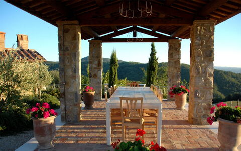 Villa Rufeno: Mueble, Mesa, Silla, Maceta, Mueble Para Exteriores, Mesa Al Aire Libre, Jardín, Patio, Columna