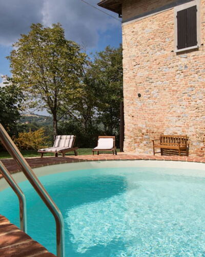 Cascina Arcangelo: Arquitectura, Material Compuesto, Piscina, Inmuebles, Casa De Campo, Mueble Para Exteriores, Villa, Patio Interior