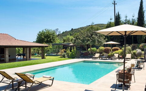 Villa Etna: Piscina, Mueble Para Exteriores, Recurso, Paraguas, Ocio, Eco Hotel, Sombra, Sunlounger, Hacienda, Paisajismo