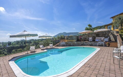 Villa Lucente: Piscina, Recurso, Mueble Para Exteriores, Hotel, Eco Hotel, Ciudad De Vacaciones, Villa