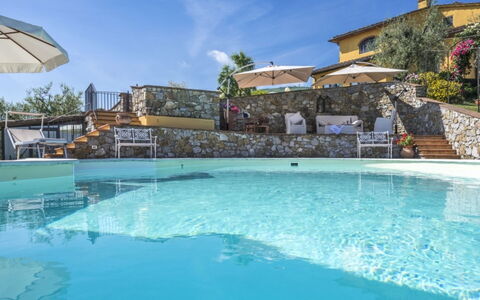 Villa Lucente: Piscina, Recurso, Eco Hotel, Mueble Para Exteriores, Villa, Hacienda, Inmuebles, Ciudad De Vacaciones, Hotel, Paisajismo