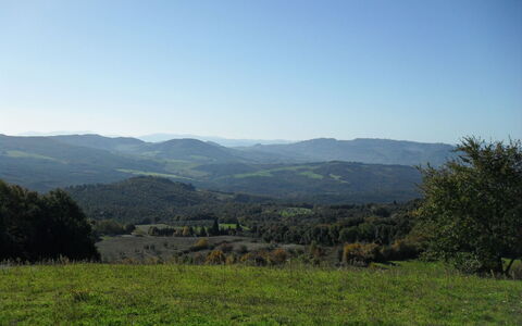 Villa Antonella: Cielo, Accidentes Geográficos Montañosas, Hierba, Hoja, Entorno Natural, Colina, Naturaleza, Verde, Pradera, Montaña