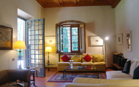 Villa Antonella: Mueble, Diseño De Interiores, Piso, Madera, Techo, Suelo, Habitación, Mesa, Encendiendo, Sala