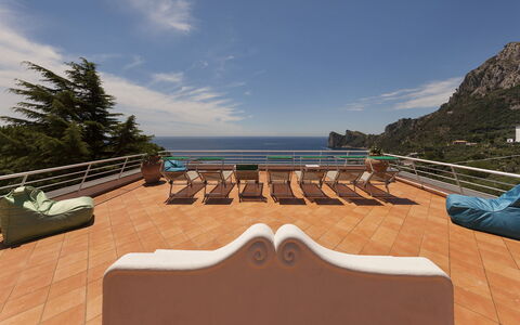 Villa Nerano: Mueble, Mesa, Silla, Recurso, Mar, Departamento, Cocina Y Comedor Mesa, Oceano, Mesa De Café, Costa