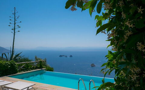 Villa Sant'Agata: Azul, Piscina, Recurso, Mar, Eco Hotel, Zona Tropical, Villa, Ciudad De Vacaciones