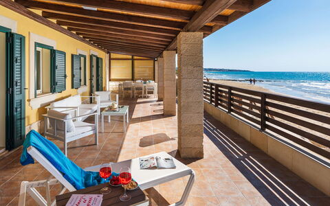 Casa sul Mare: Mueble Para Exteriores, Sombra, Recurso, Mar, Silla, Manchas De Madera, Eco Hotel, Hotel, Sunlounger, Madera Dura